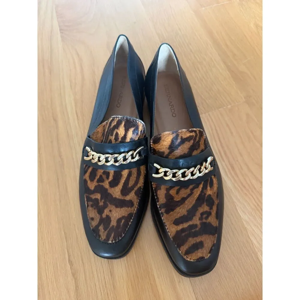 Bernardo Zephyr Black Leather Loafers – Leopard Print & Gold Chain – Size 8 NWOB